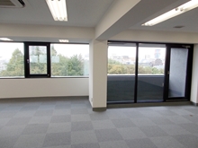 靖国外苑ビルの部屋の雰囲気.2