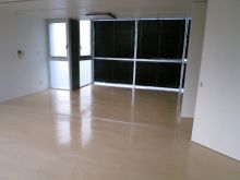 壁面がガラスになっている区画