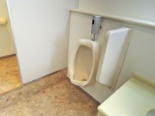 男性用トイレ