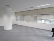 蚕糸会館の部屋の雰囲気.3