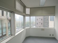 蚕糸会館の部屋の雰囲気.2