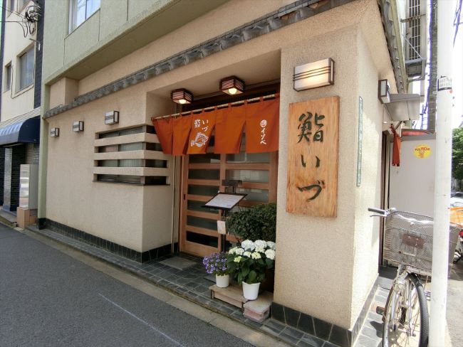1階の寿司店