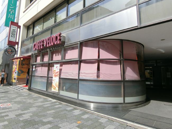 1階：カフェ・ベローチェ岩本町店