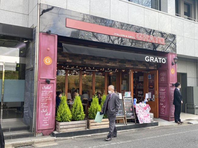 1階飲食店の様子