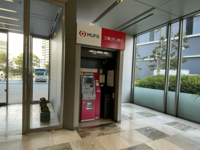 1階の三菱UFJ銀行ATM 中之島インテス