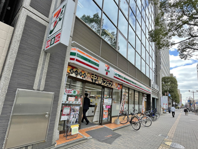 1階のセブンイレブン広島小町店