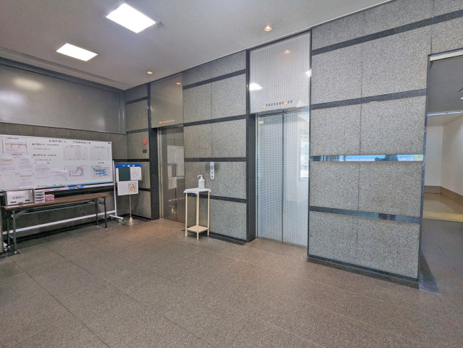 エレベーター(2基)