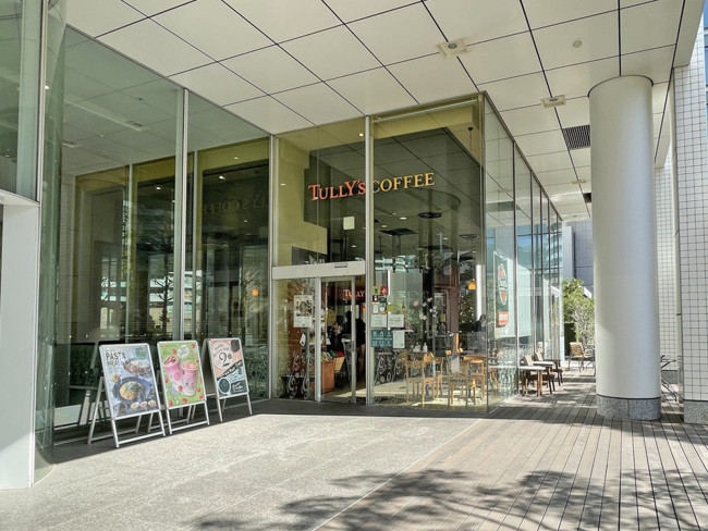 1階のタリーズコーヒー 横浜みなとみらいビジネススクエア店