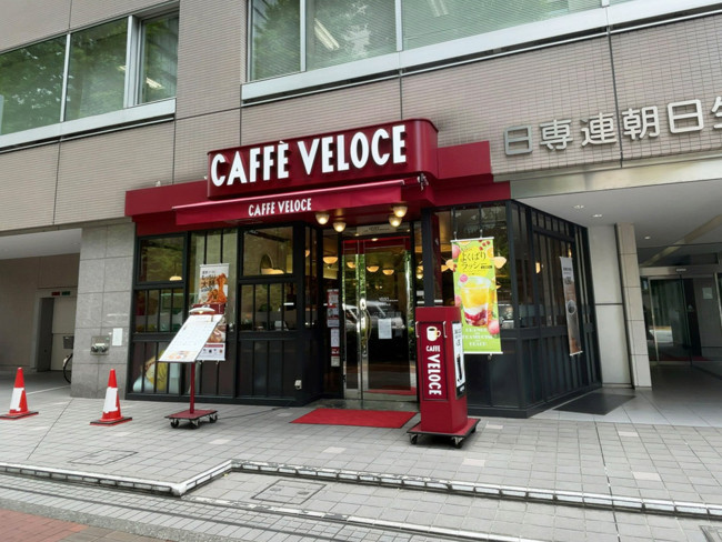 1階のカフェ・ベローチェ 新御茶ノ水店