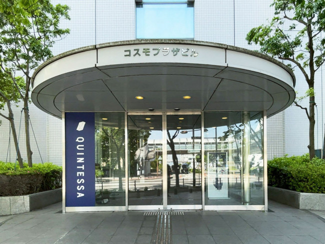 オフィスビル出入口