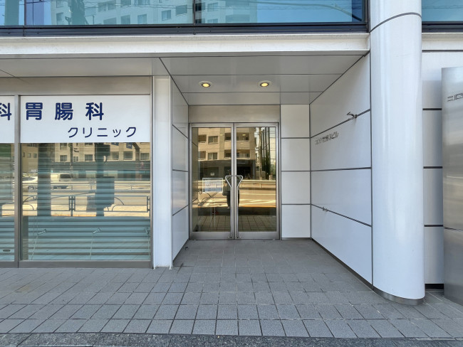 オフィスビル出入口