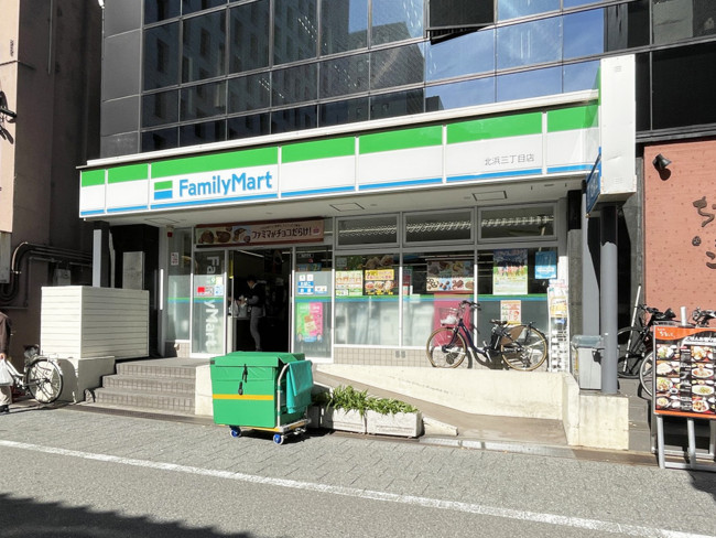 1階のファミリーマート 北浜三丁目店