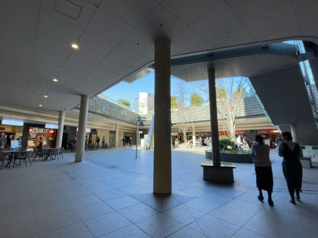 地下の広場