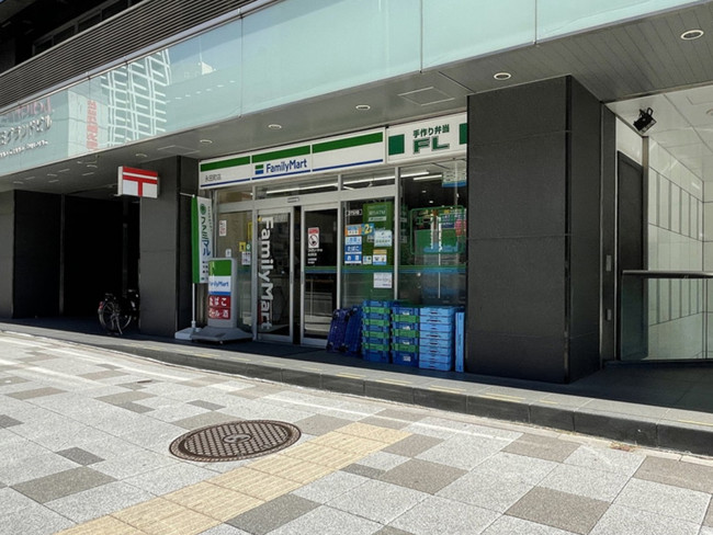 1階のファミリーマート永田町店