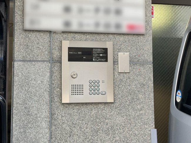 インターホン