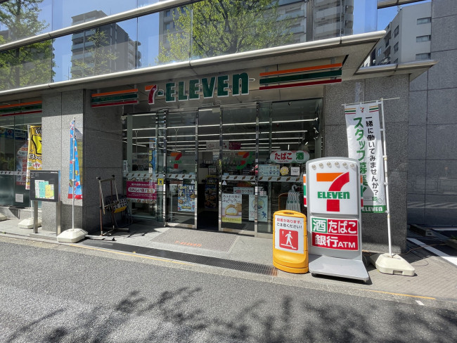 1階のセブン-イレブン小石川白山通り店
