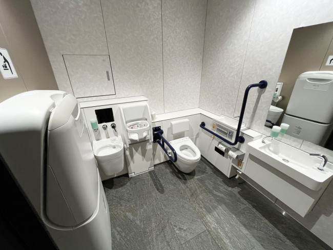 多機能トイレ