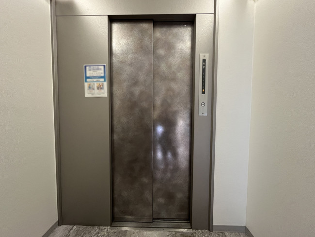 エレベーター(1基)