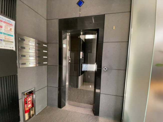 エレベーター(1基)