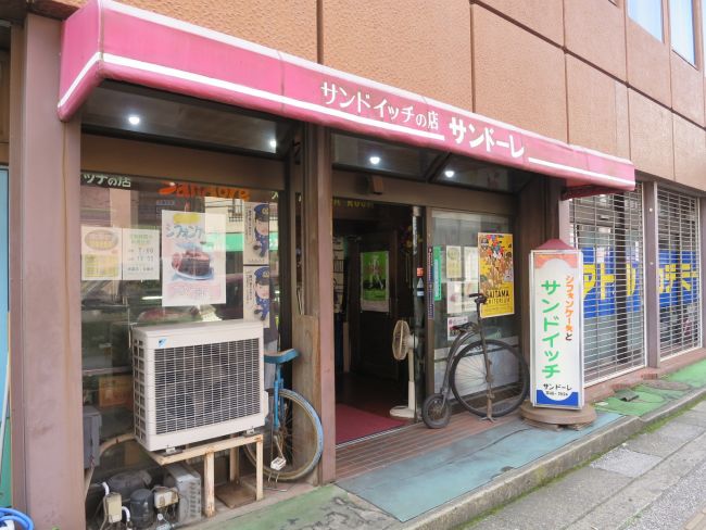 1階テナント:サンドイッチ店