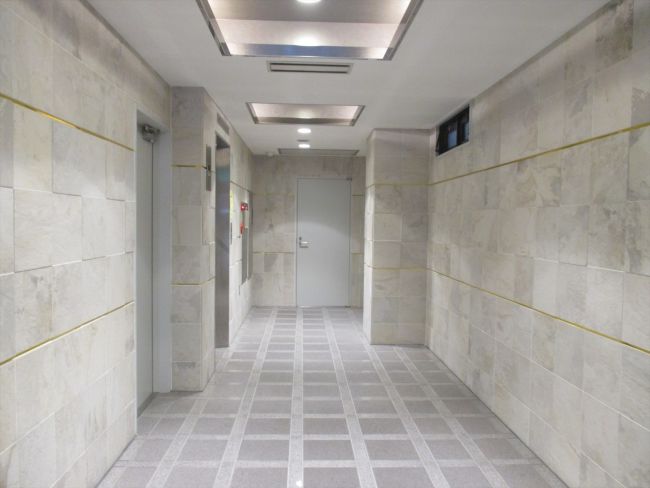 エントランスホール