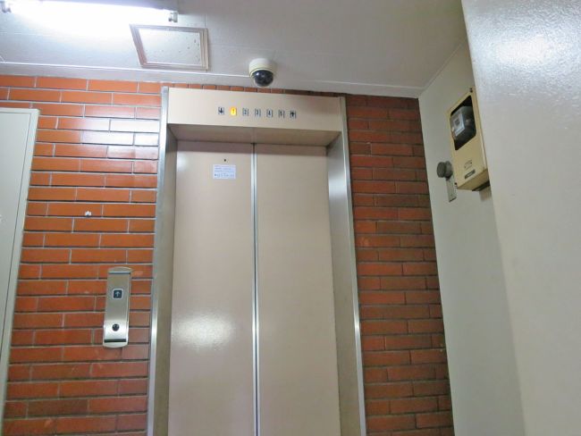 エレベーター1基