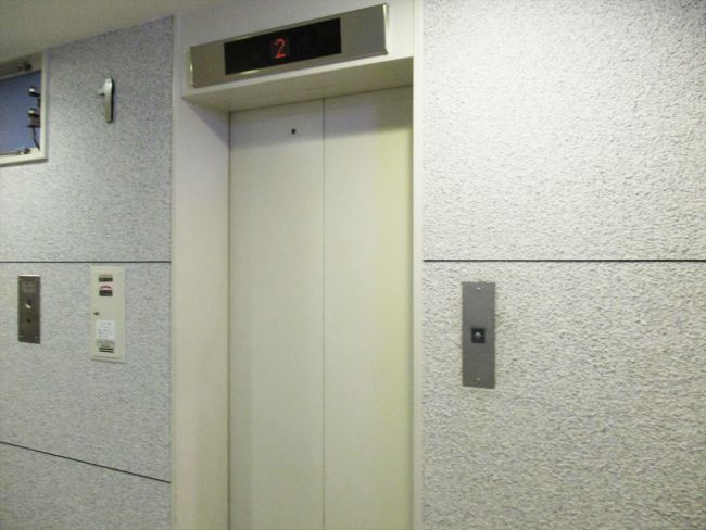 VOICE21ビルエレベーター