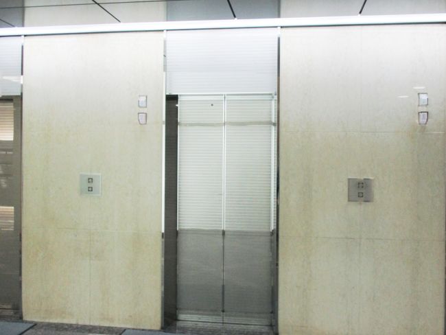 カラスマプラザ21エレベーター