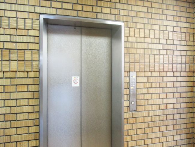 オフィスビルエレベーター