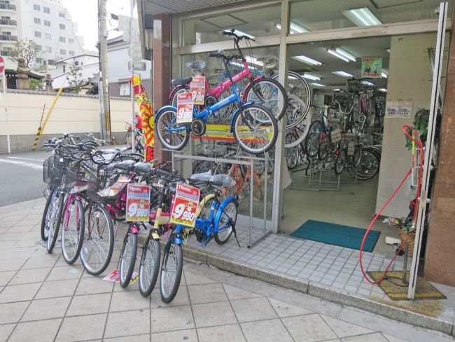 1階：サイクルコンビニ てるてる 梅田店