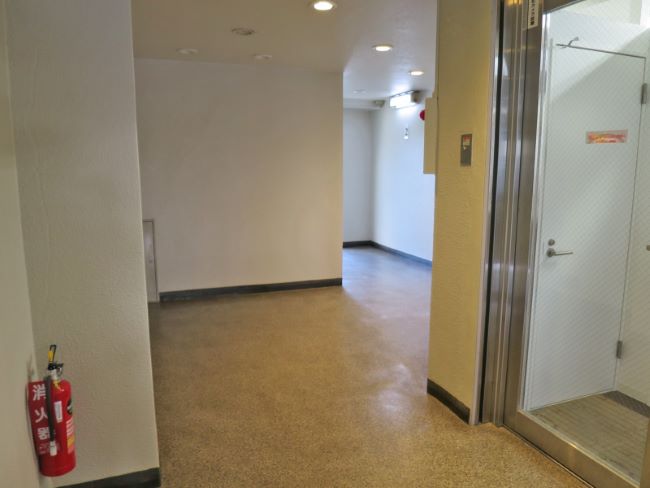 エントランスホール