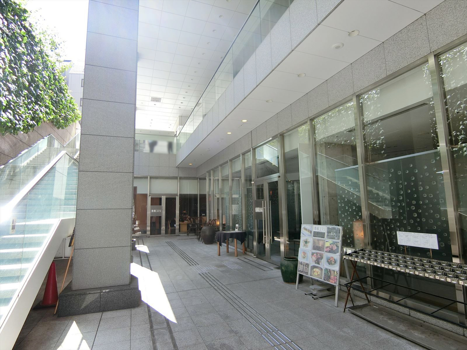 地下1階の店舗