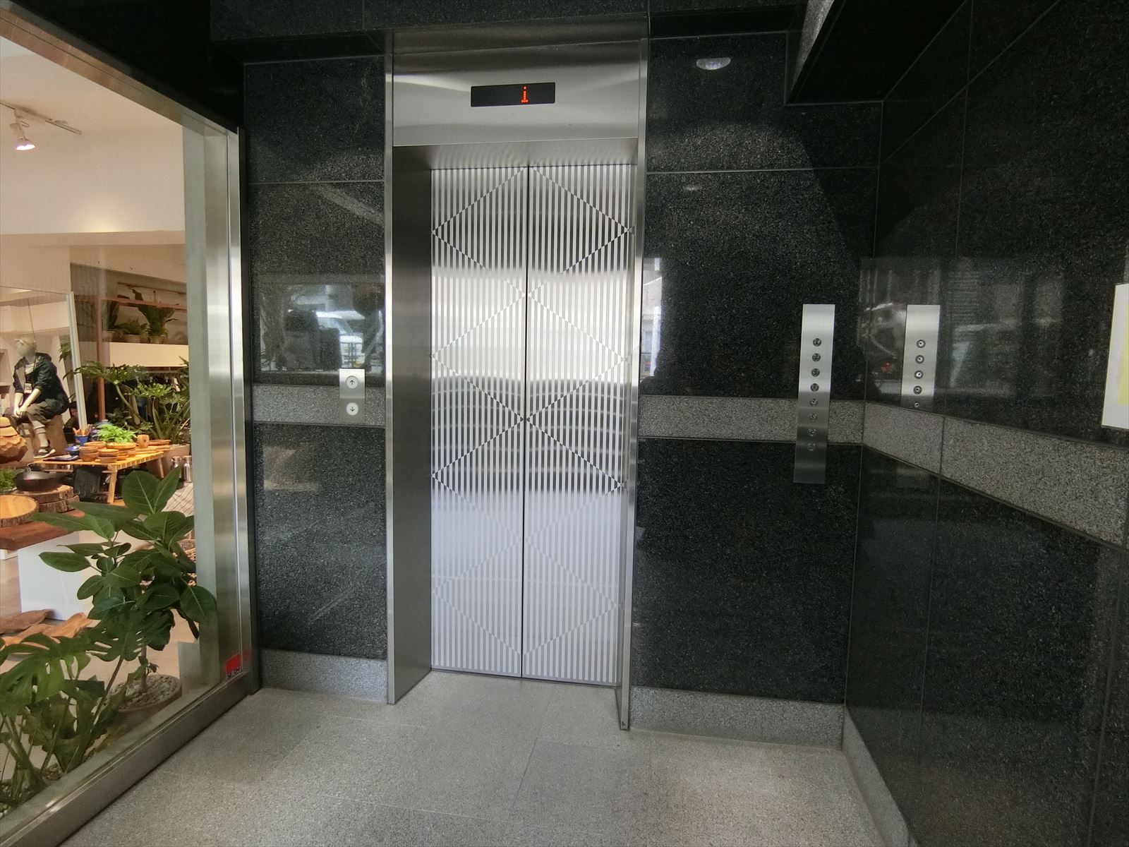 エレベーター