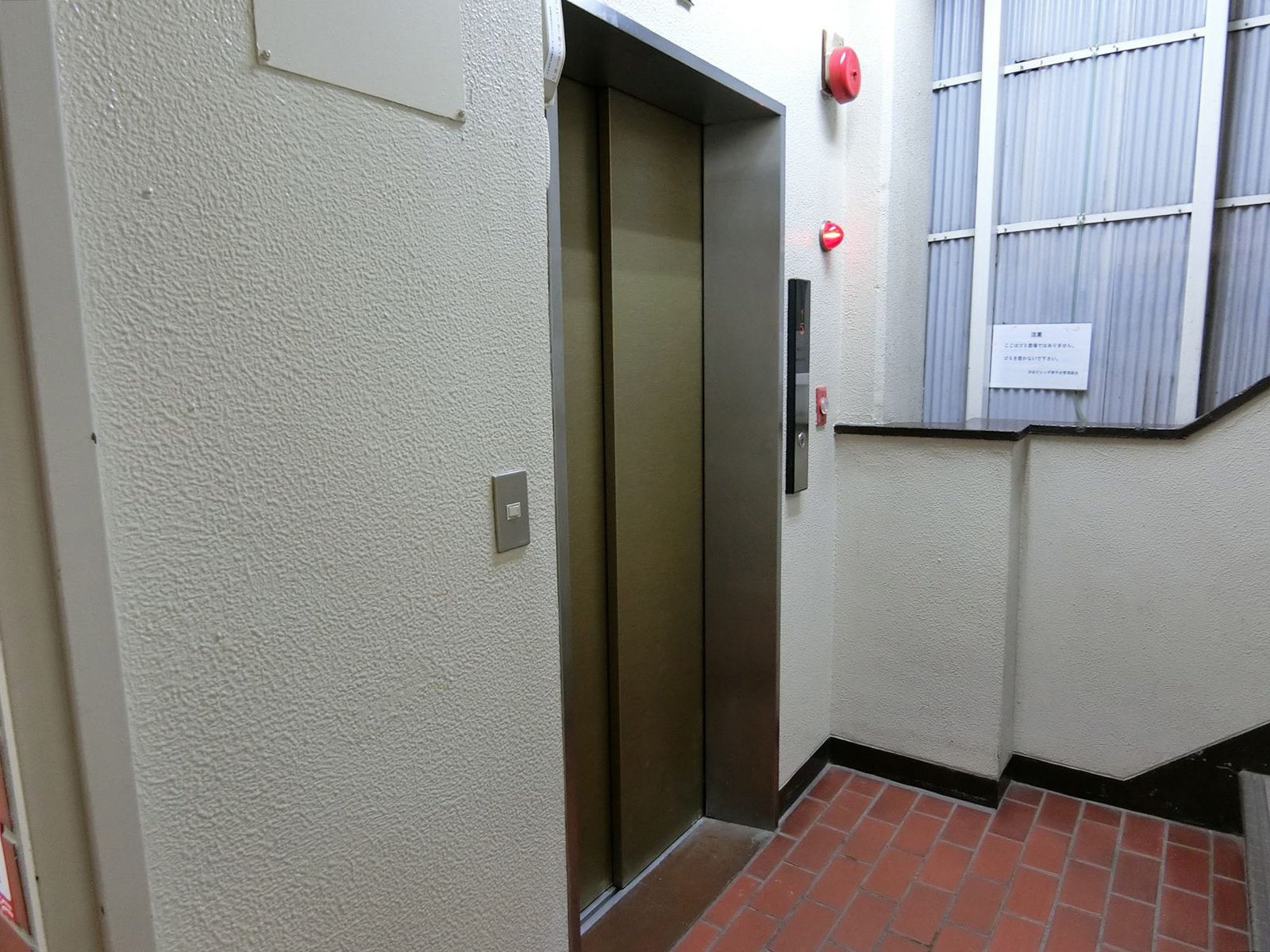 エレベーター