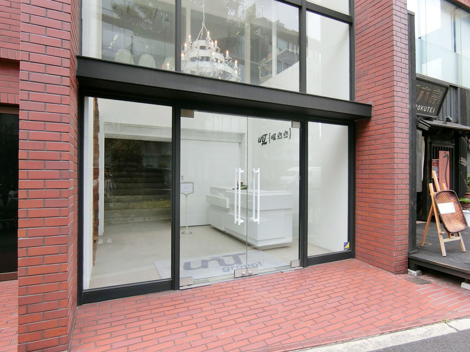 テナント専用出入り口