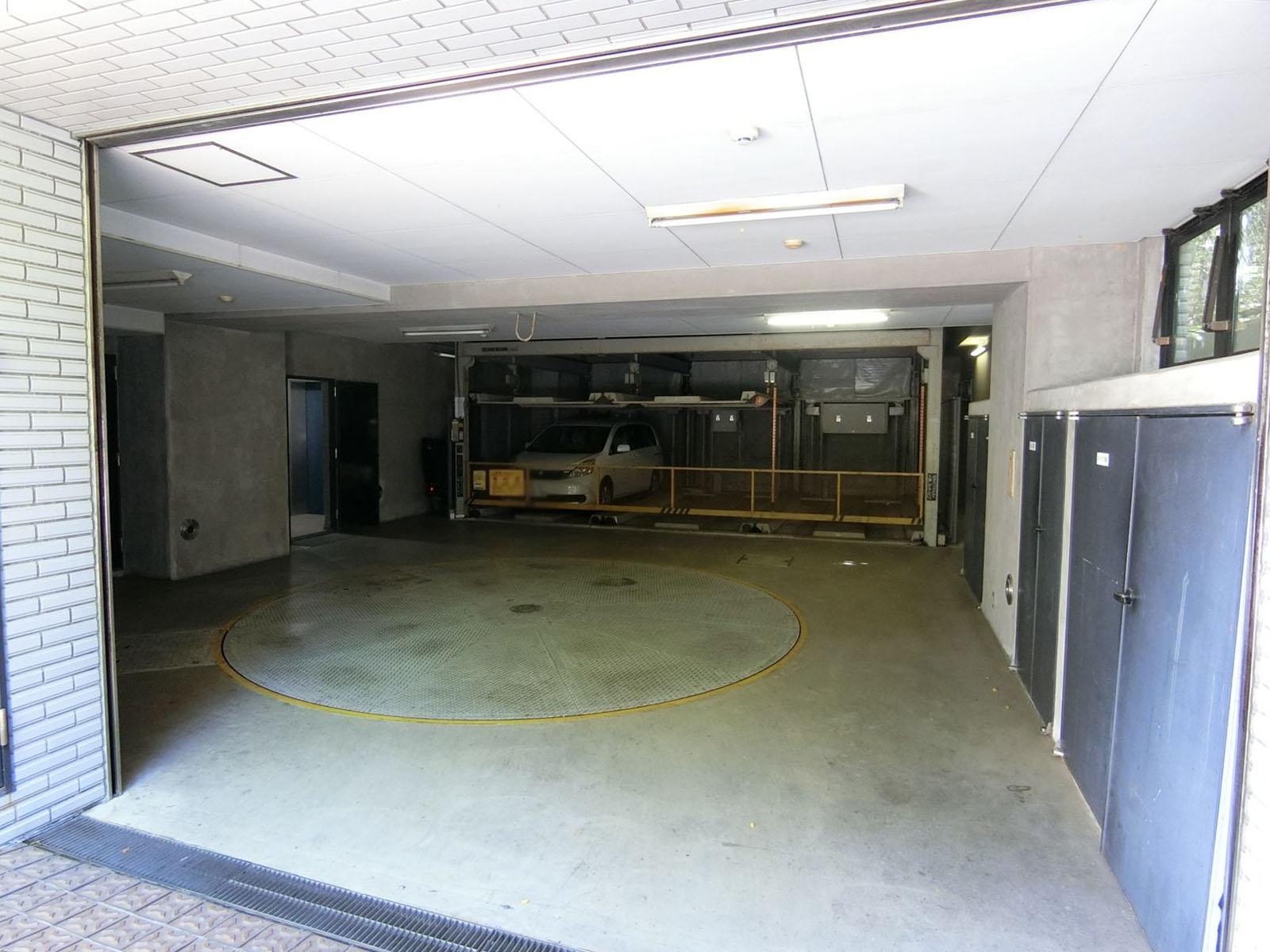 駐車場
