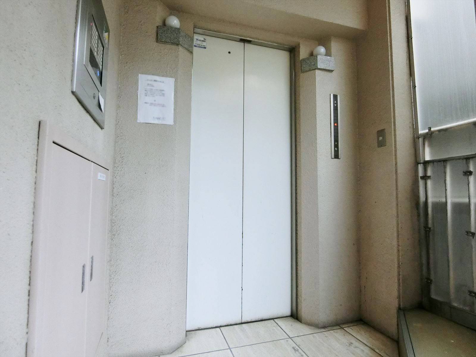 エレベーター(1基)