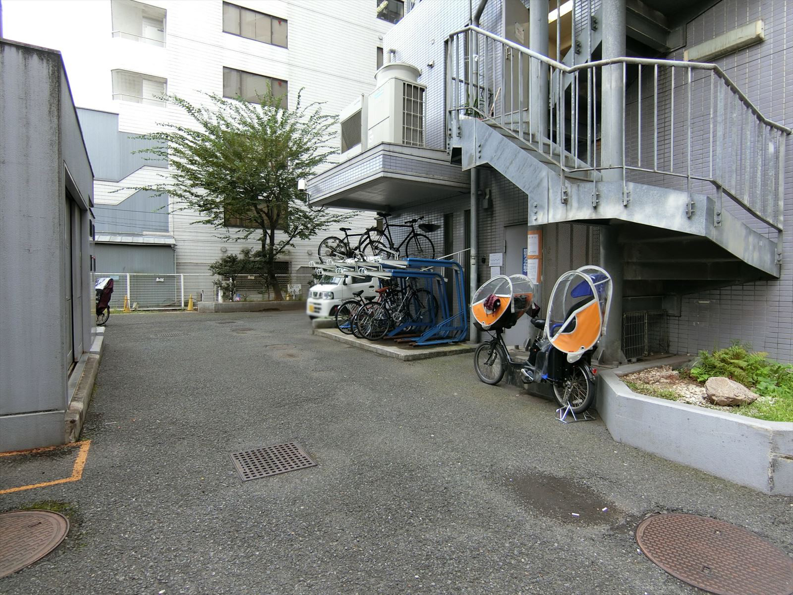 駐車場・駐輪場