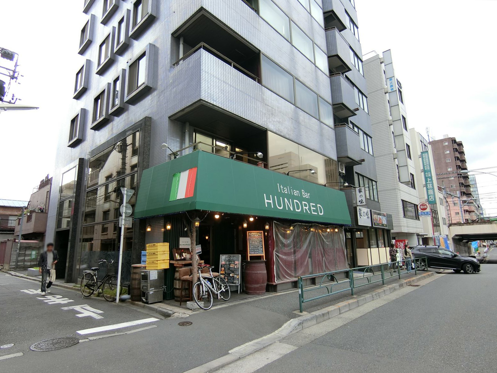 1階の飲食店