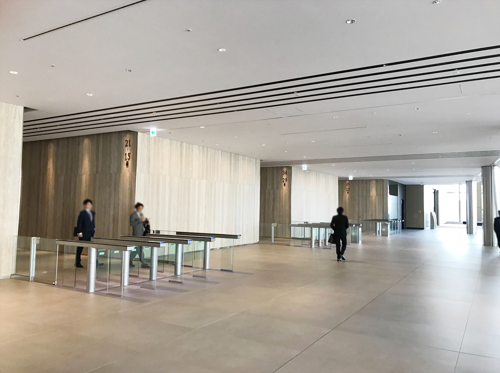 エントランスホール