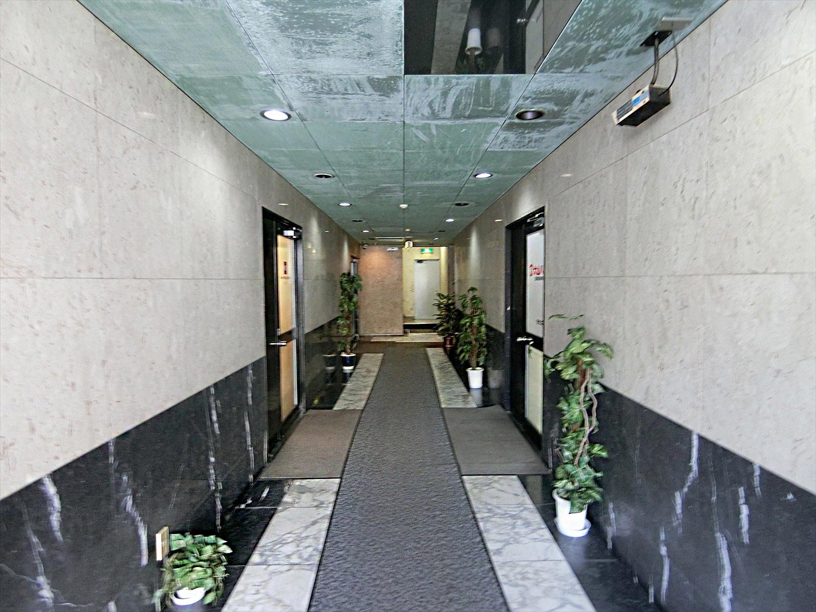 エントランスホール