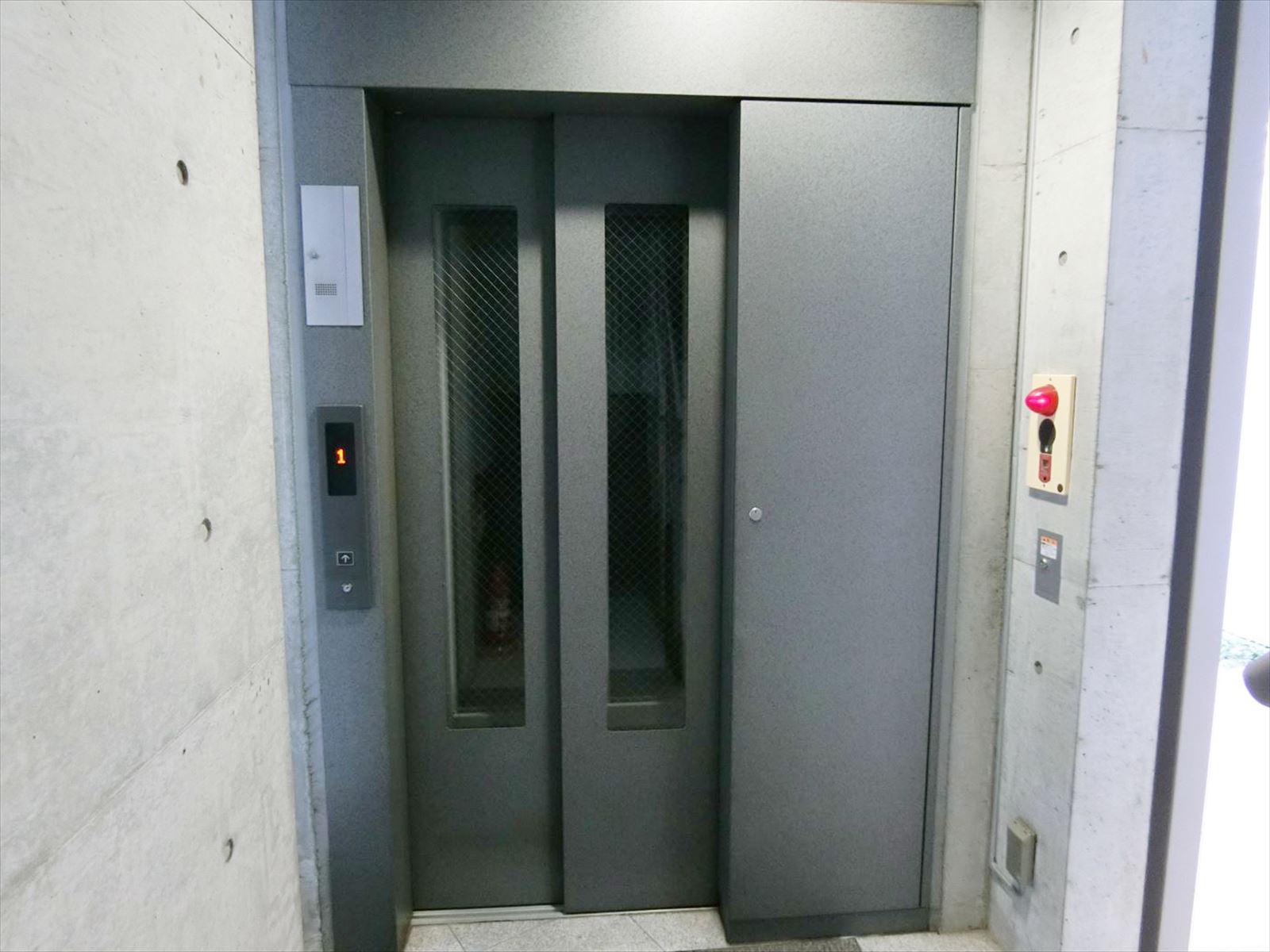エレベーター