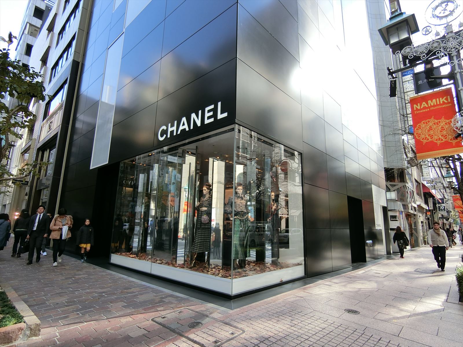 1階のシャネル銀座並木店