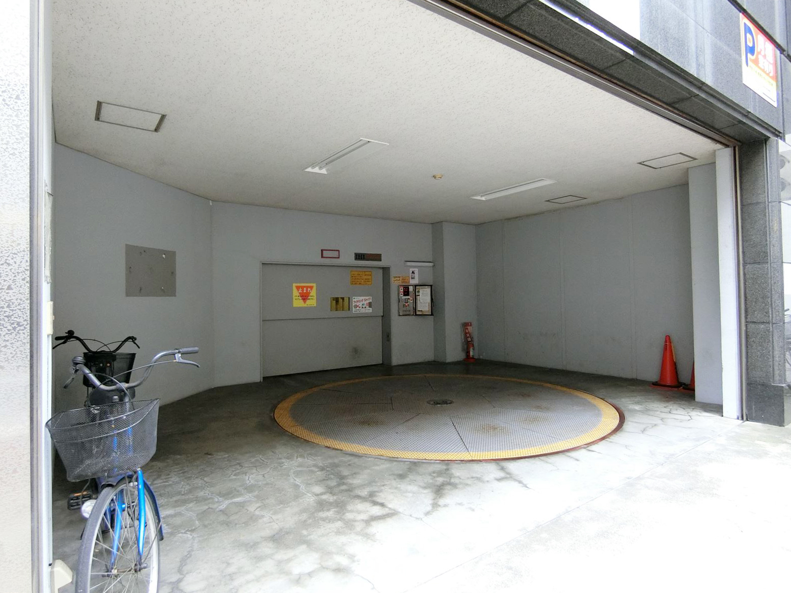 駐車場