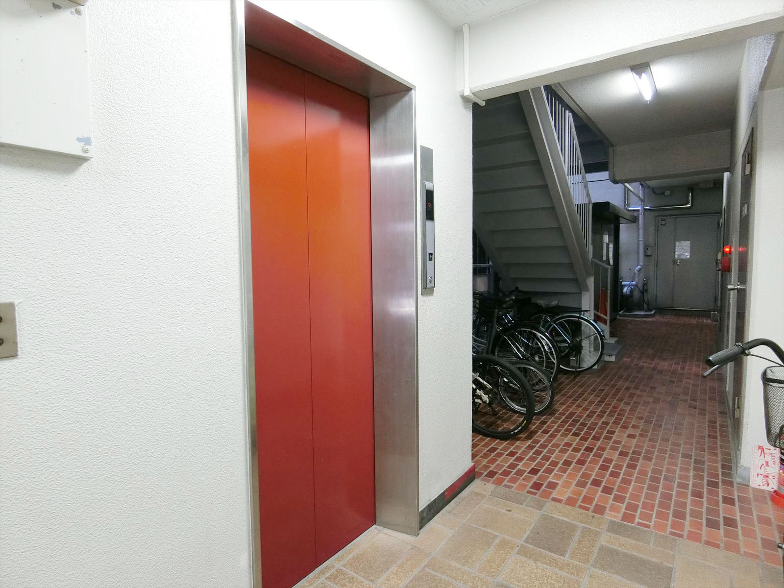エレベーター