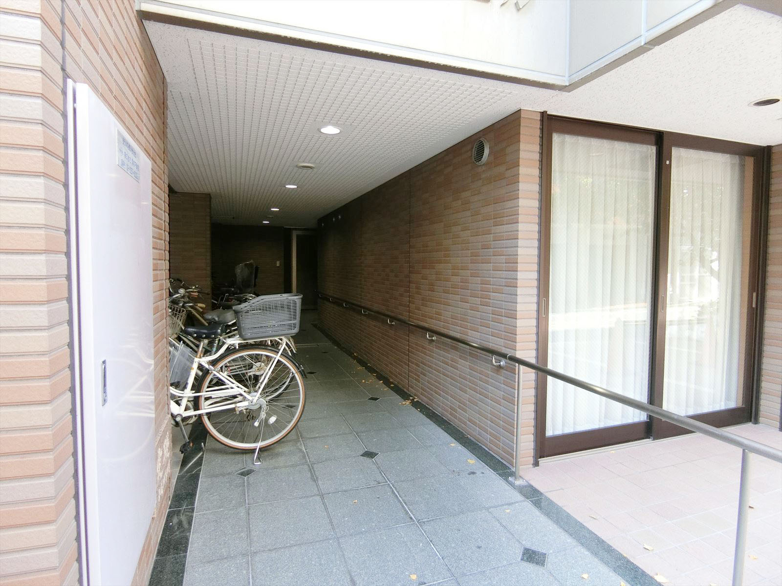 エントランスアプローチ