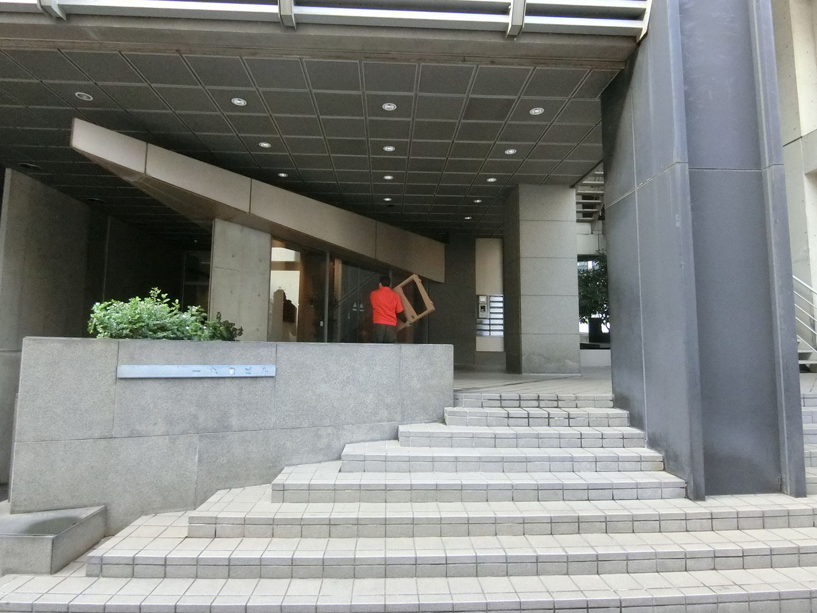 エントランスアプローチ