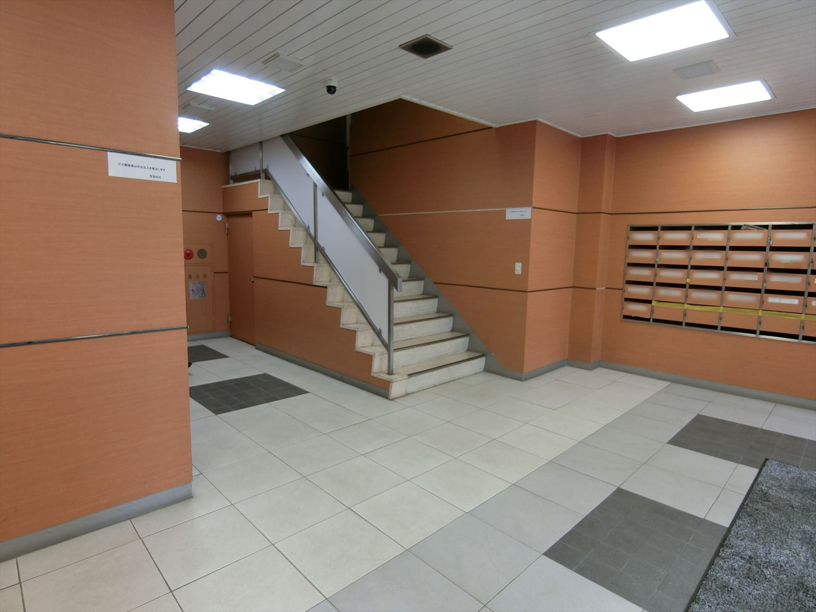 エントランスホール