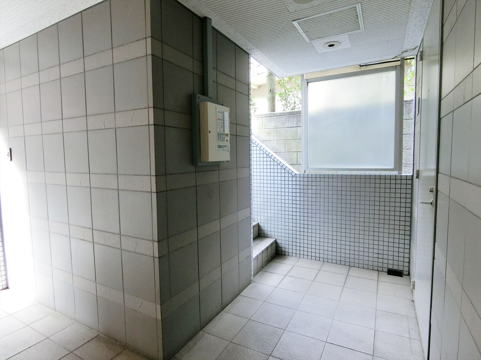エントランスホール