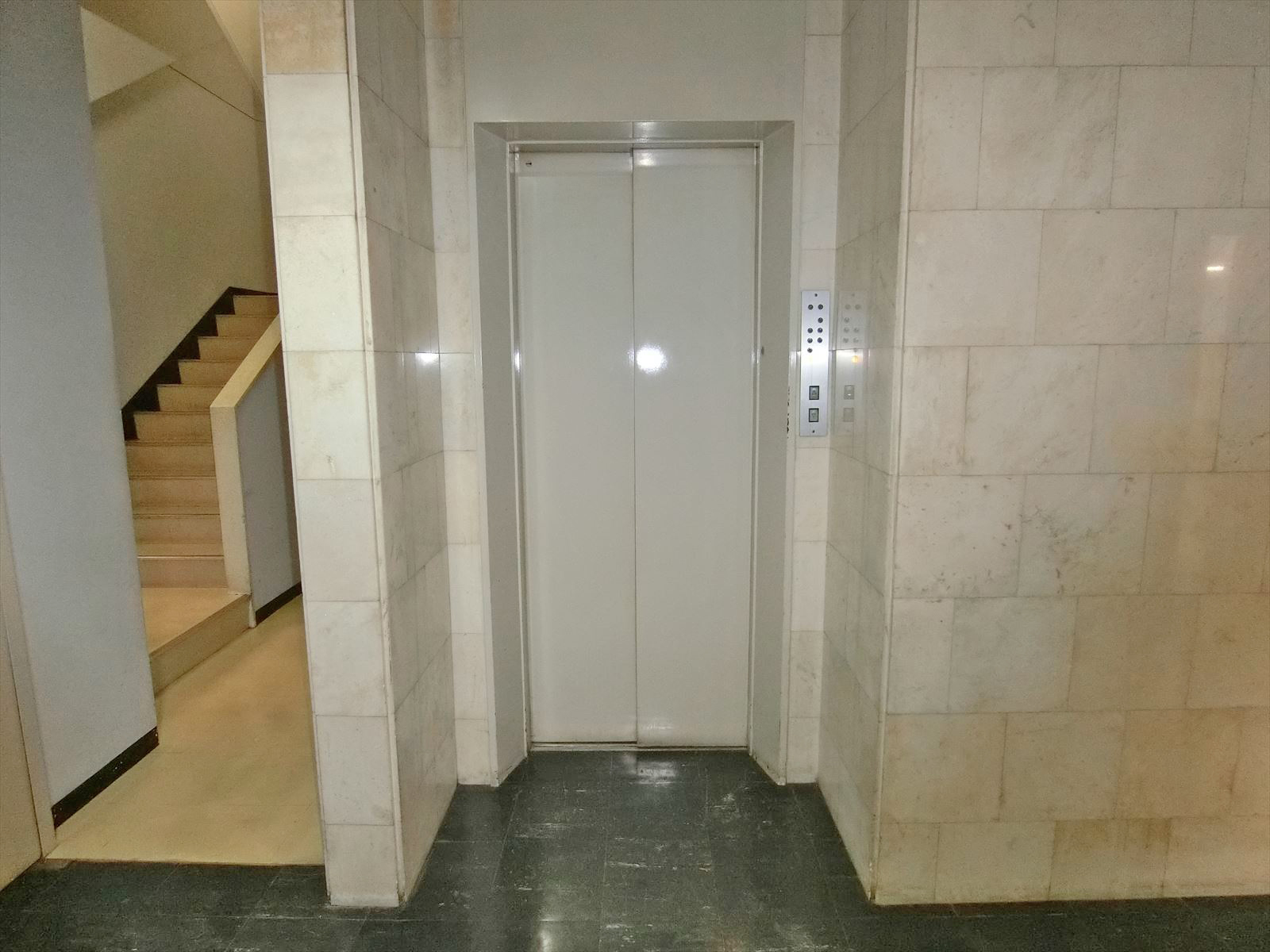 エレベーター